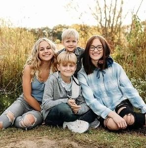 Meet your Posher, Adam